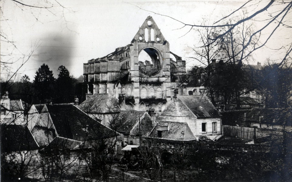 Longpont. 1916: l'abbaye