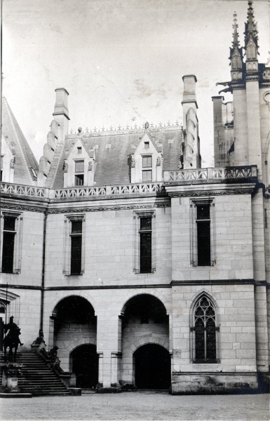 Pierrefonds, 1916: le chteau
