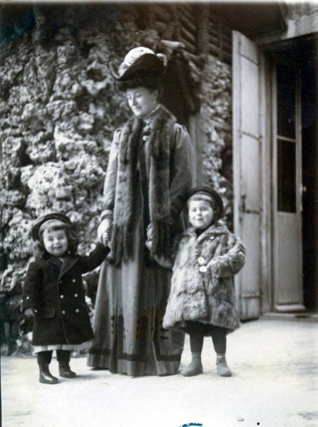 Viviers, 1910: Henri, Genevive, Jacques