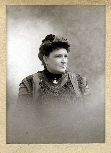 1900: lisabeth Colomb