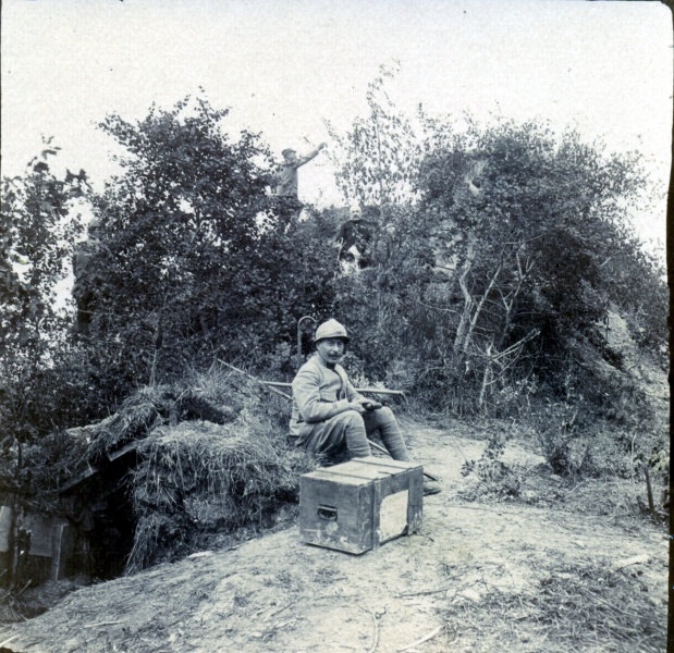 1915 ou 1916: Louis et autres