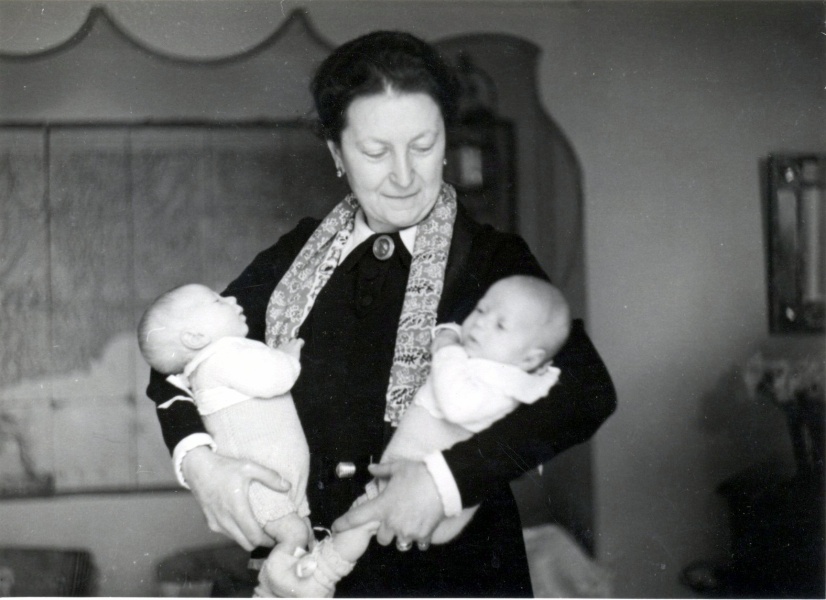 1941: Anne, Genevive, Catherine