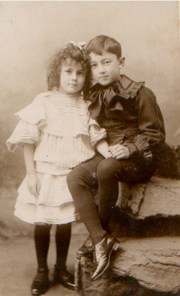 Marguerite et Pierre UCHARD, Rennes, 1903